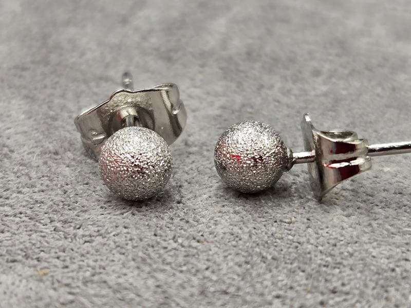 Гвоздики Xuping 5 мм родій