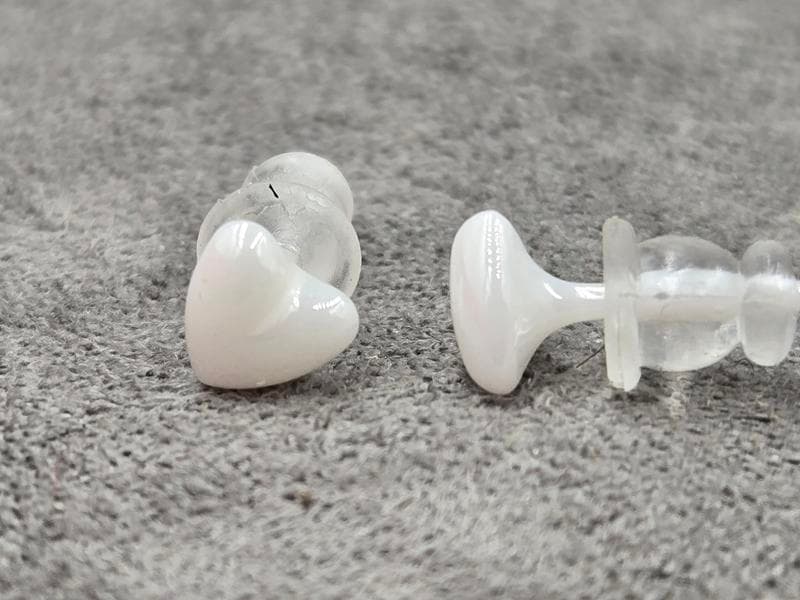 Гвоздики Xuping кераміка 5,5 мм білі