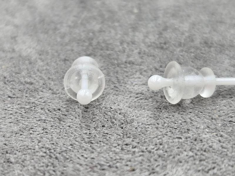 Гвоздики Xuping кераміка 2 мм білі