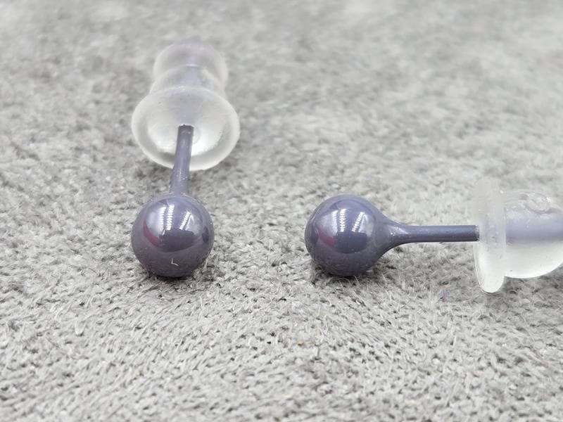 Гвоздики Xuping кераміка 4 мм темно сірі