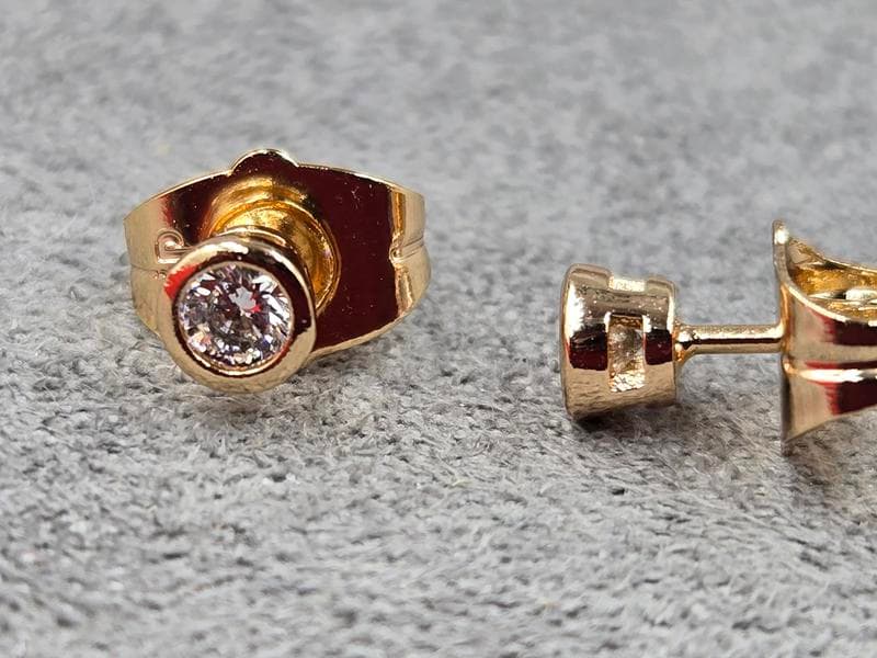 Гвоздики Xuping 4 мм колір 18к