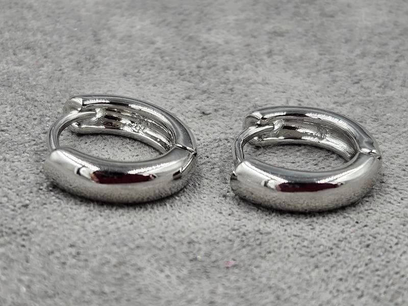 Сережки Xuping 3 мм висота 13 мм круглий замок родій