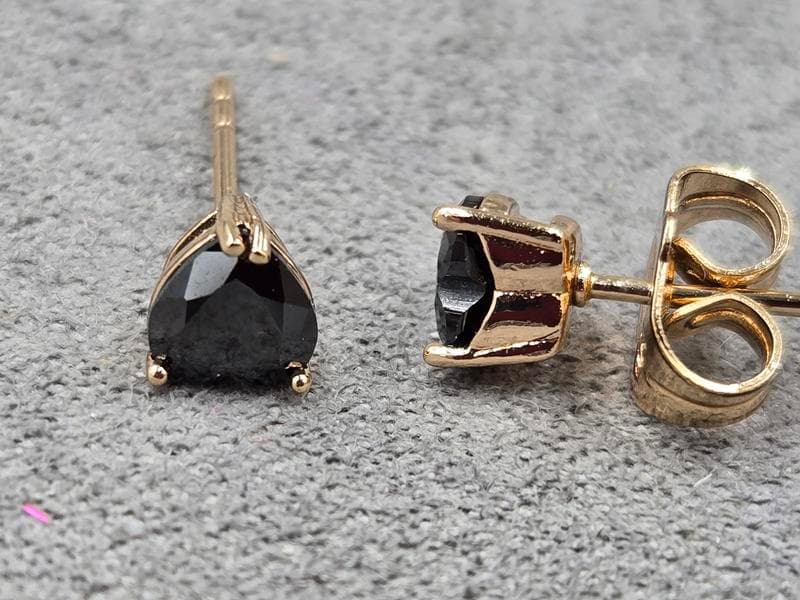 Гвоздики Xuping 5 мм колір 18к