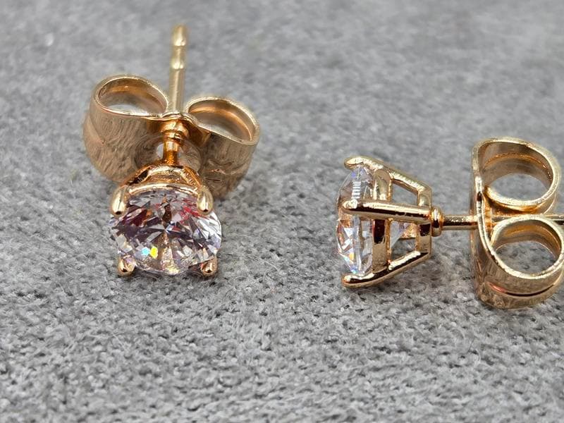 Гвоздики M&L Xupin 5 мм колір 18к